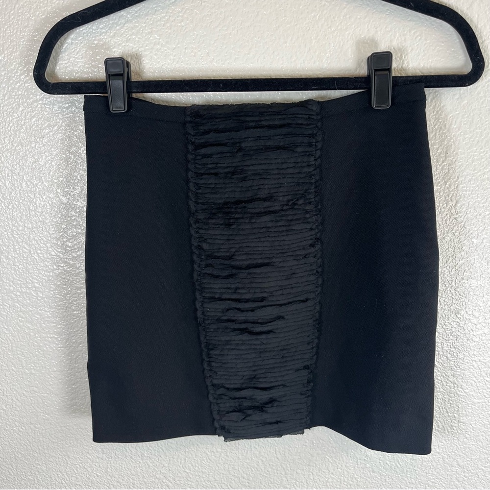 Alessandro Dell'Acqua Black Mini Skirt with Front Ruffle Panel 40 - Picture 3 of 8